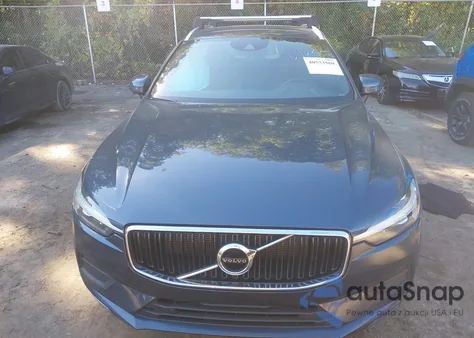 2021 Volvo Xc60 T5 Momentum z USA, uszkodzony, nr VIN YV4102DK2M1846512